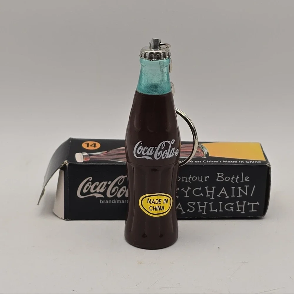 Coca-Cola Contour Bottle Keychain Flashlight Soda Theme w/ Box Made in China